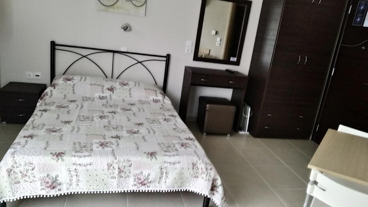 Angie's Summertime Nea Vrasna Bagian luar foto