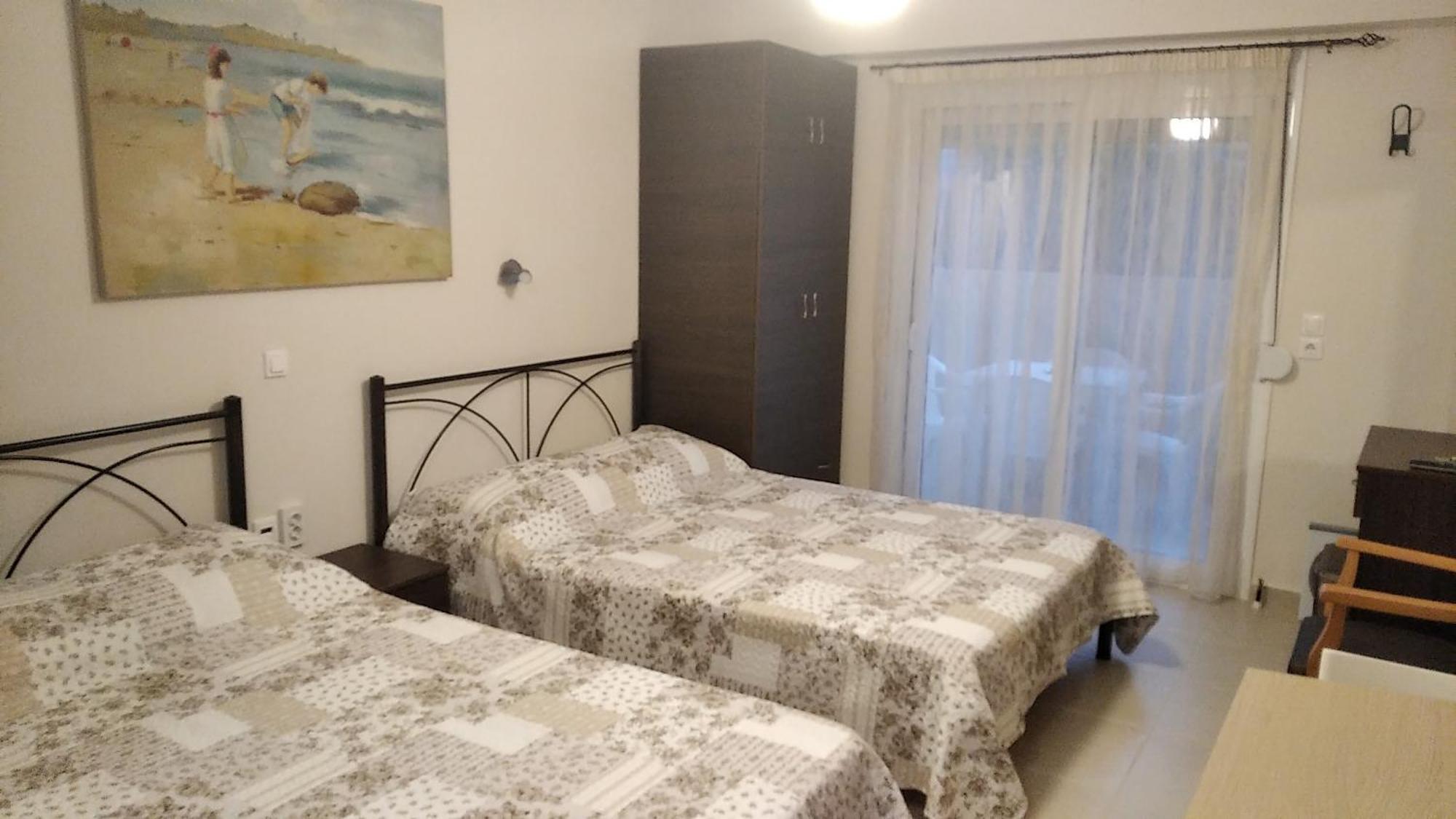 Angie's Summertime Nea Vrasna Bagian luar foto
