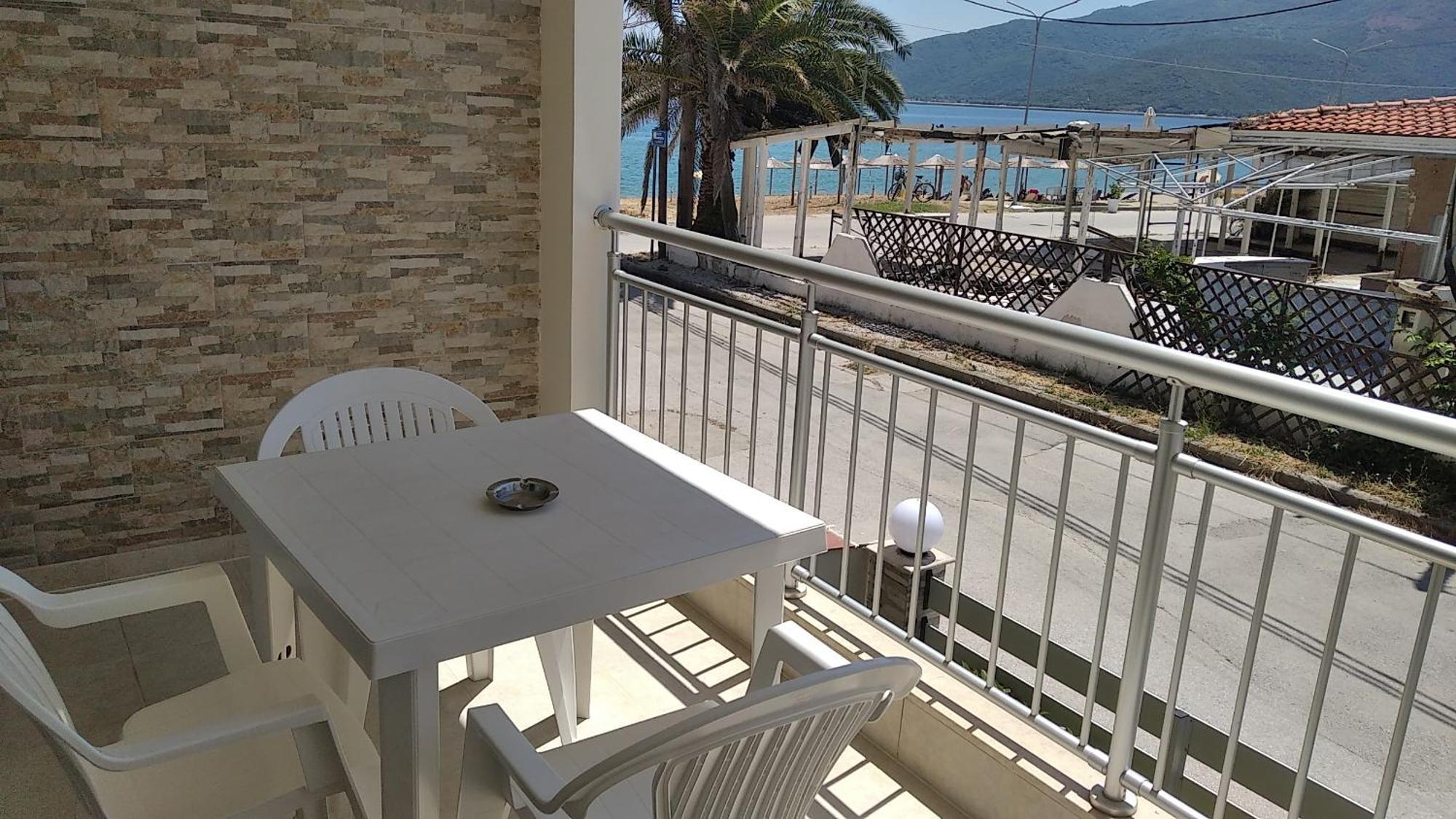Angie's Summertime Nea Vrasna Bagian luar foto