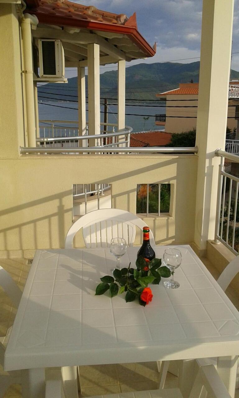 Angie's Summertime Nea Vrasna Bagian luar foto