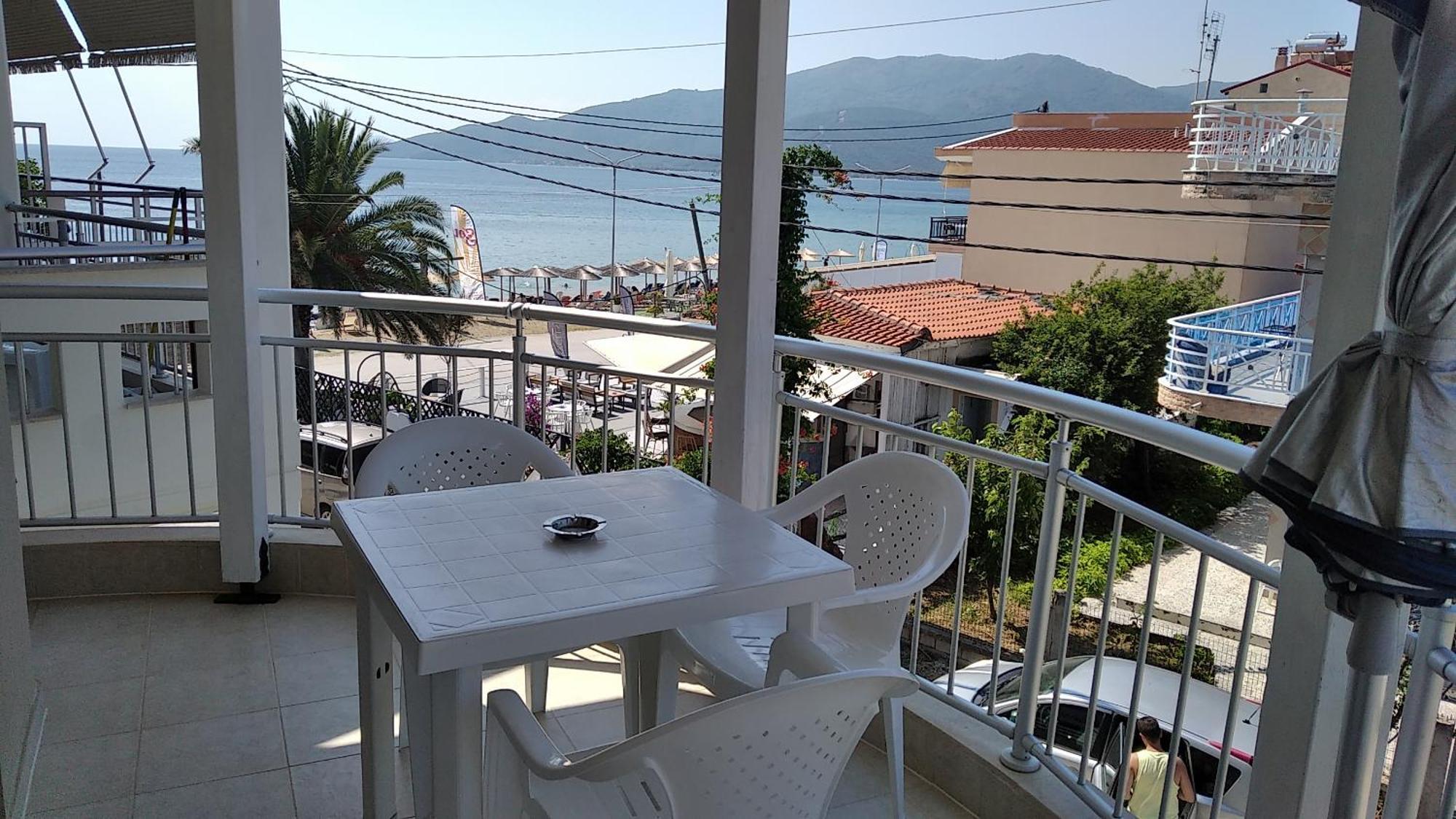 Angie's Summertime Nea Vrasna Bagian luar foto