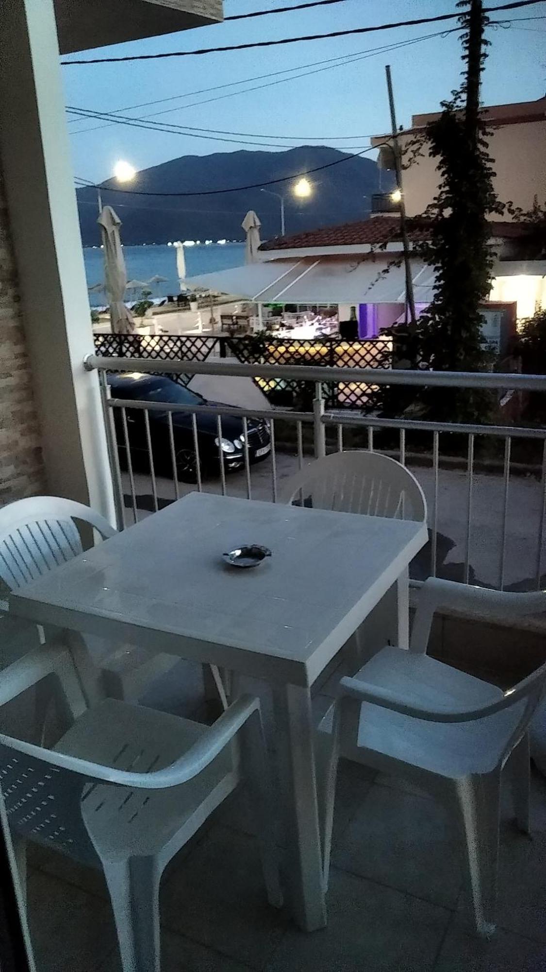 Angie's Summertime Nea Vrasna Bagian luar foto